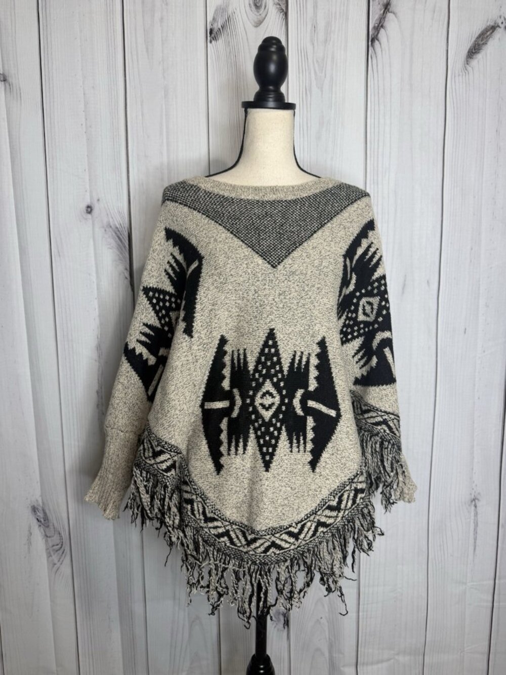Earthbound Trading Poncho Sweater Fringe Aztec Black Tan Sz XL